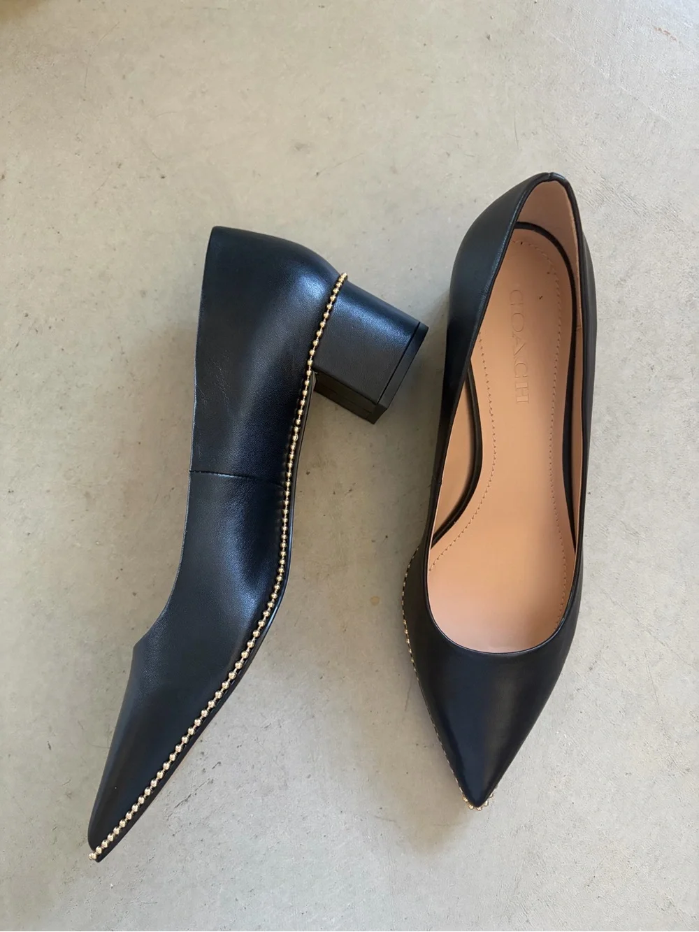 Coach Willa Pump